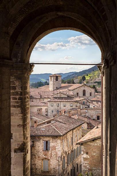 Apartament La Dimora Di Pietra Gubbio Zewnętrze zdjęcie