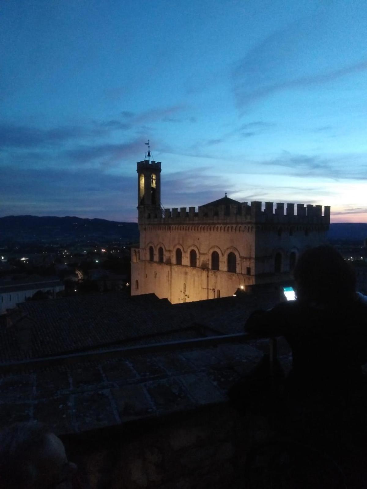Apartament La Dimora Di Pietra Gubbio Zewnętrze zdjęcie